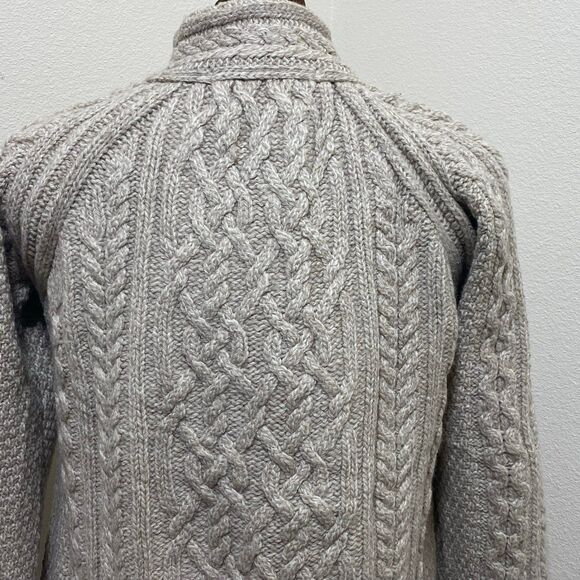 Chunky Irish Aran Sweater Market Hand Knit Women's Size Medium 100% Wool - Picture 6 of 9
